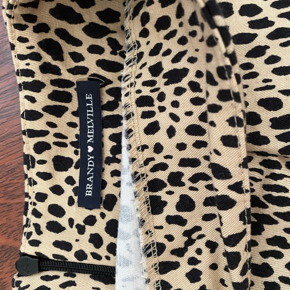 BRANDY MELVILLE PHOEBE SKIRT - Picture 2 of 2